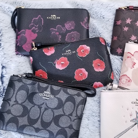 🔥FINAL PRICE🔥NWT COACH POPPY CORNER ZIP WRISTLET - Picture 6 of 6